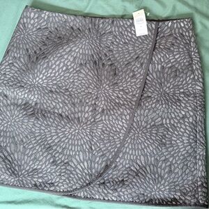 LOFT Black and White Patterned Skirt